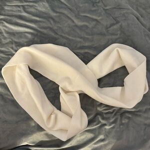 old navy fuzzy white scarf